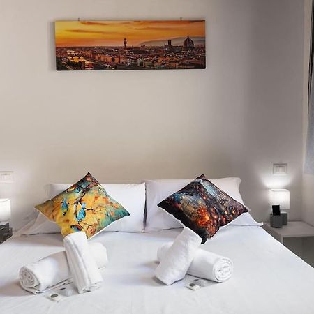 Unyca - Santa Croce Cozy Apartment フィレンツェ エクステリア 写真