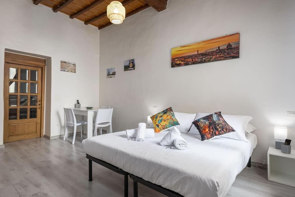 Unyca - Santa Croce Cozy Apartment フィレンツェ エクステリア 写真