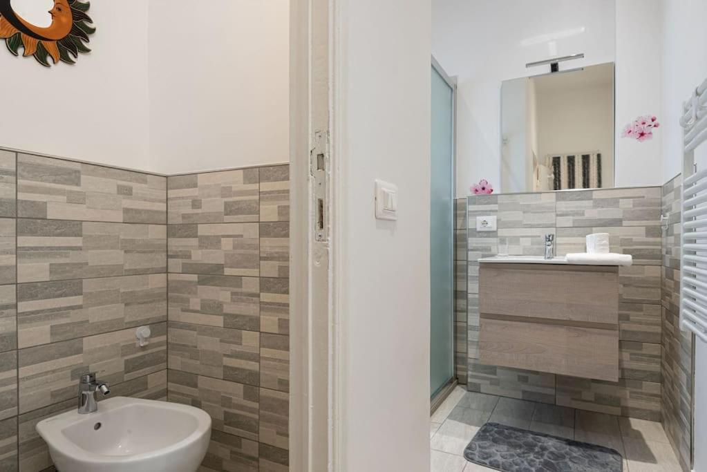 Unyca - Santa Croce Cozy Apartment フィレンツェ エクステリア 写真